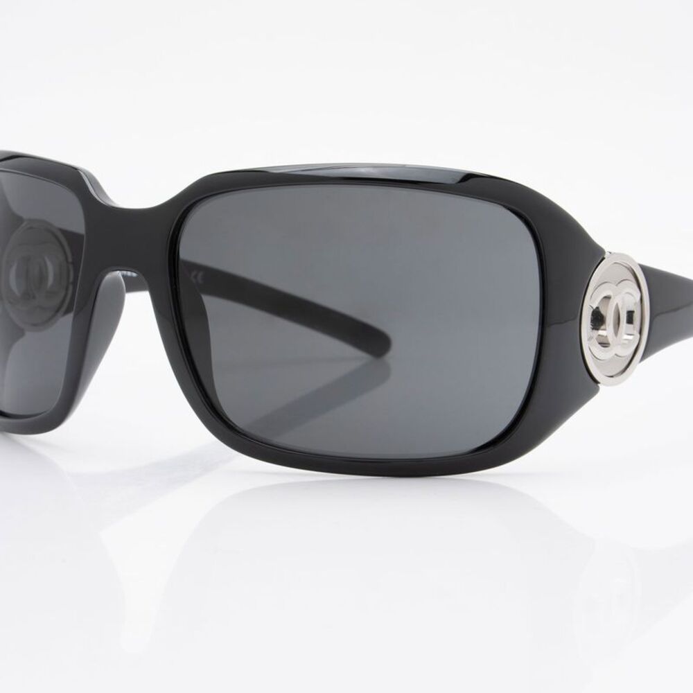 Chanel Rectangular Shield Sunglasses - image 5